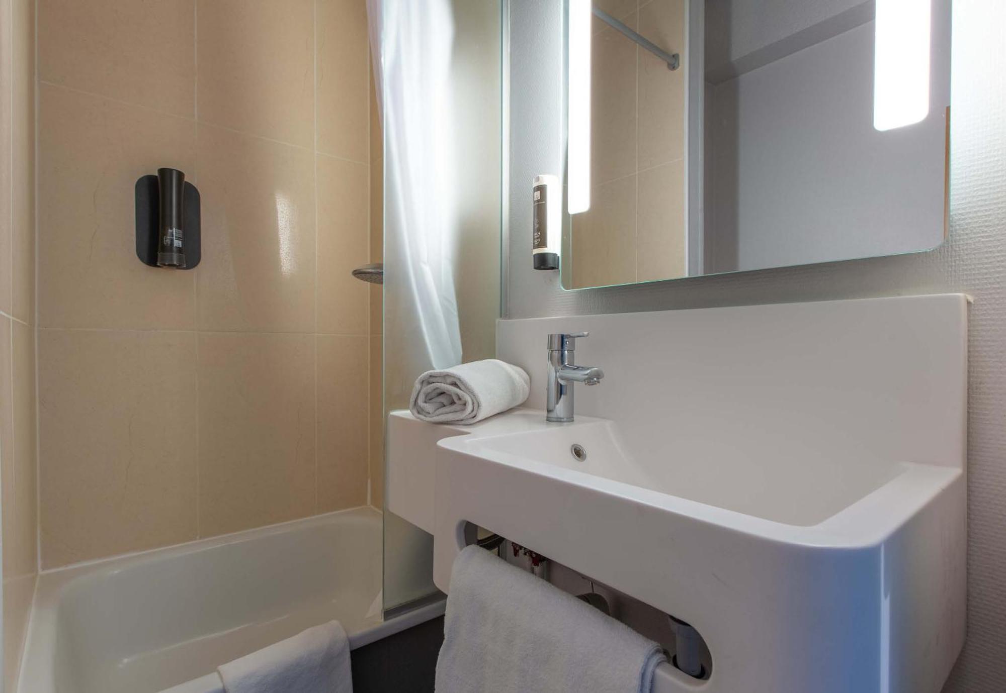 B&B Hotel Blois Sud Vineuil ヴィヌィユ エクステリア 写真