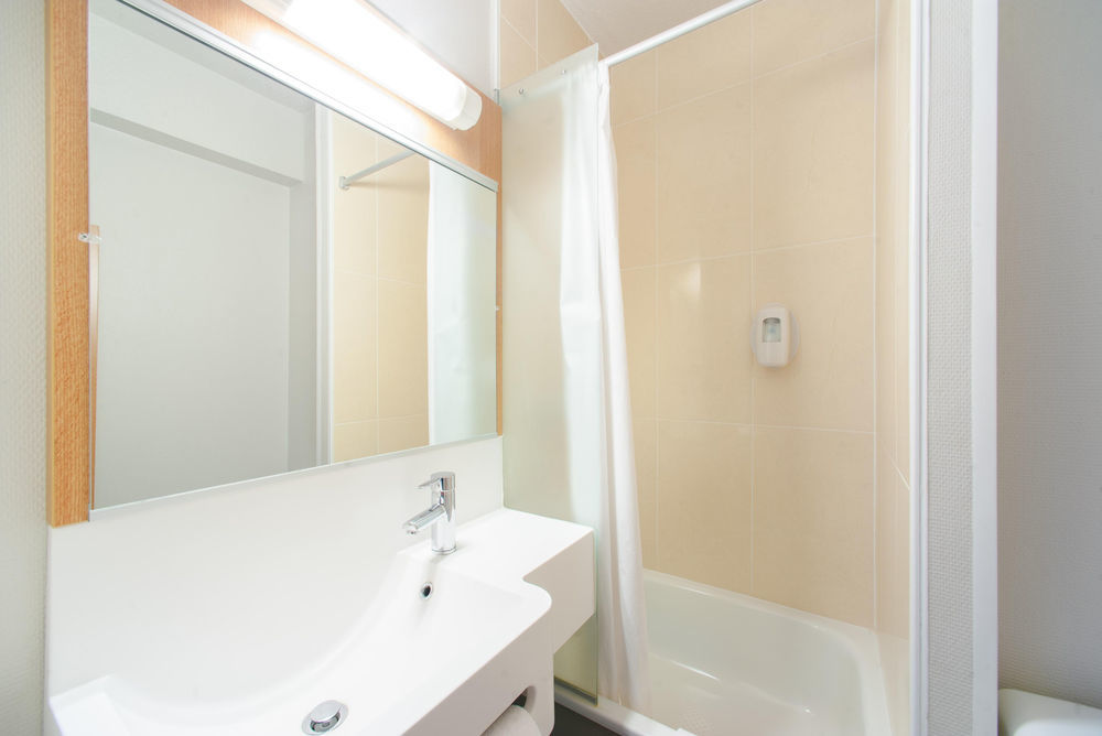 B&B Hotel Blois Sud Vineuil ヴィヌィユ エクステリア 写真
